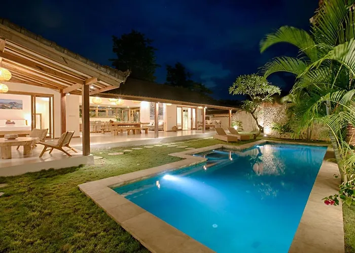 Villa Ananda - Tropical 3bdrs - Pool, Lounge & Open Dining *