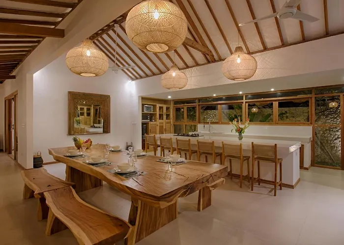 Villa Ananda - Tropical 3bdrs - Pool, Lounge & Open Dining *