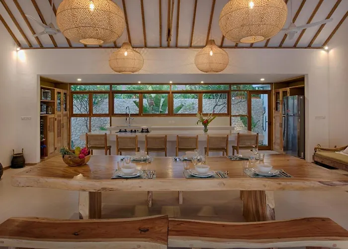 Ananda - Tropical 3bdrs - Pool, Lounge & Open Dining Villa