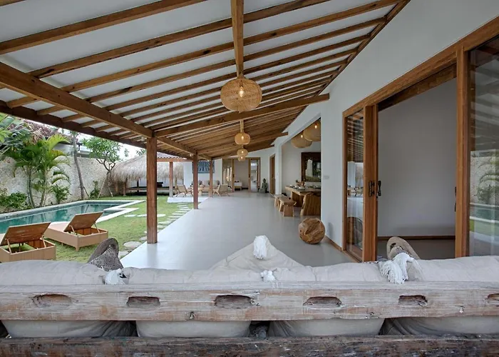 Villa Ananda - Tropical 3bdrs - Pool, Lounge & Open Dining